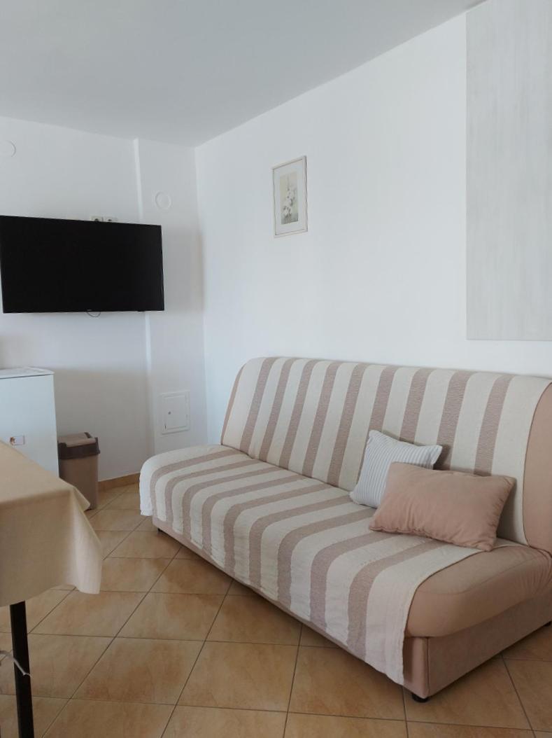 Apartmani Rukavina Cesarica Extérieur photo